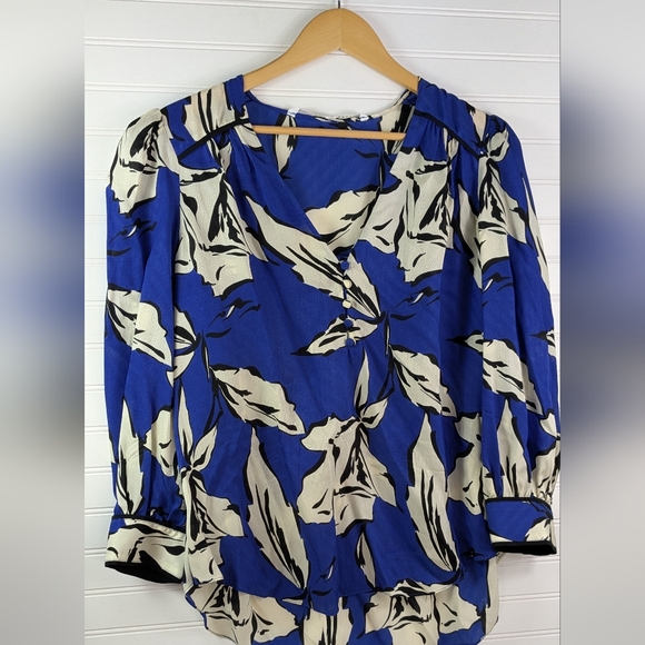 Veronica Beard Silk Blend Blue Floral Milan 3/4 Puff Sleeve V-Neck Blouse L - Picture 2 of 10